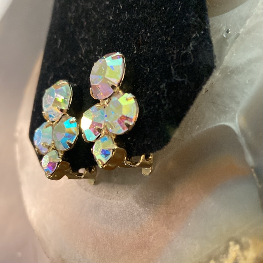 Sold in Bundle Vintage AB clip on earrings EUC 1” - Picture 4 of 12